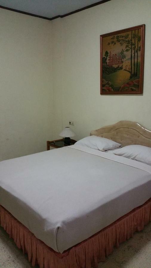 Hotel Menara Malang Buitenkant foto